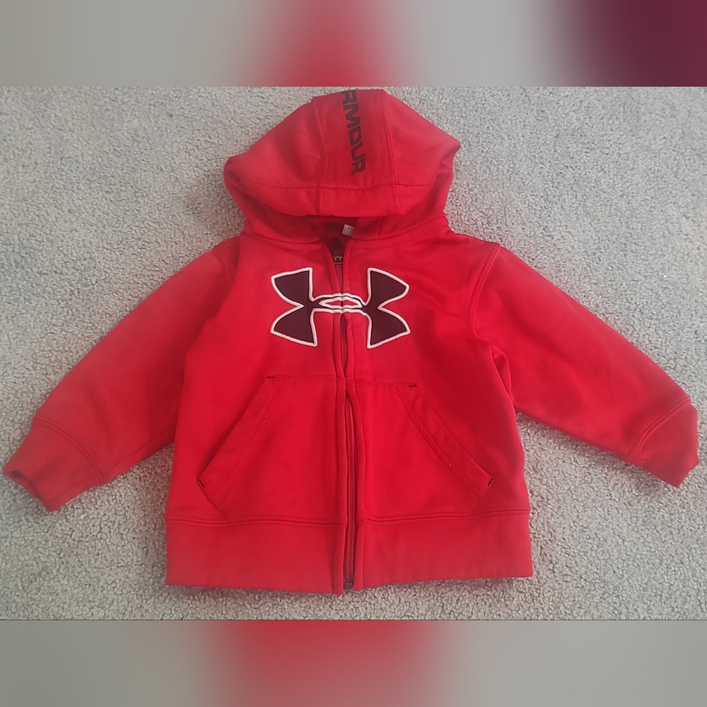 Zippered light jacket